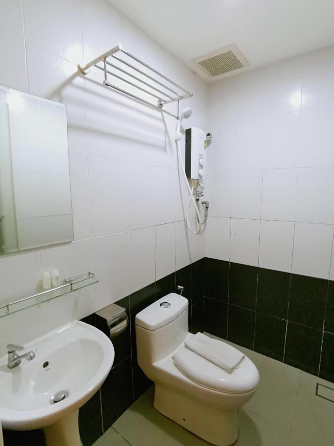 Hkf Hotel Kajang Bagian luar foto